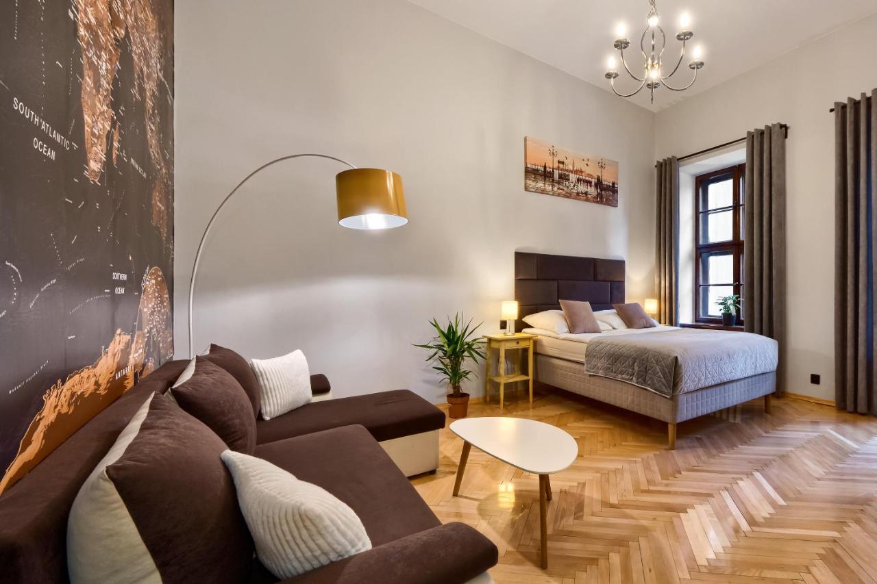 Comfortable Apartments In The Old Town Of Krasków Exteriör bild