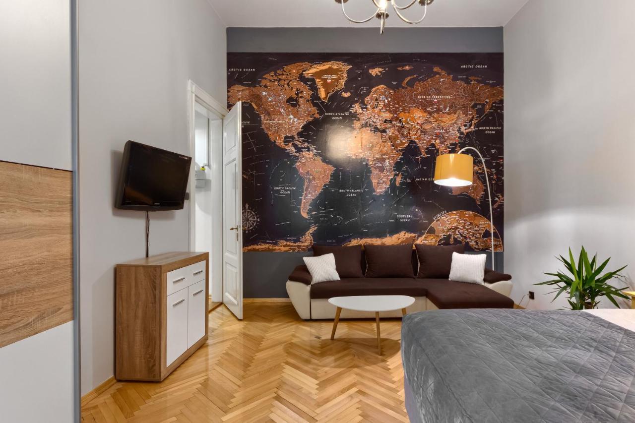 Comfortable Apartments In The Old Town Of Krasków Exteriör bild
