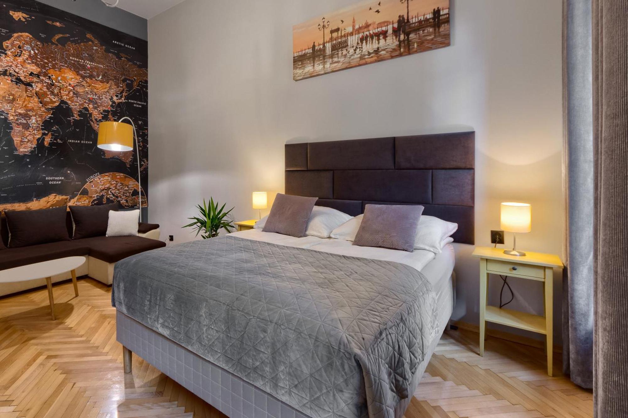 Comfortable Apartments In The Old Town Of Krasków Exteriör bild